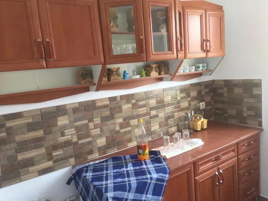 Apartament Marian Lägenhet Orşova Exteriör bild